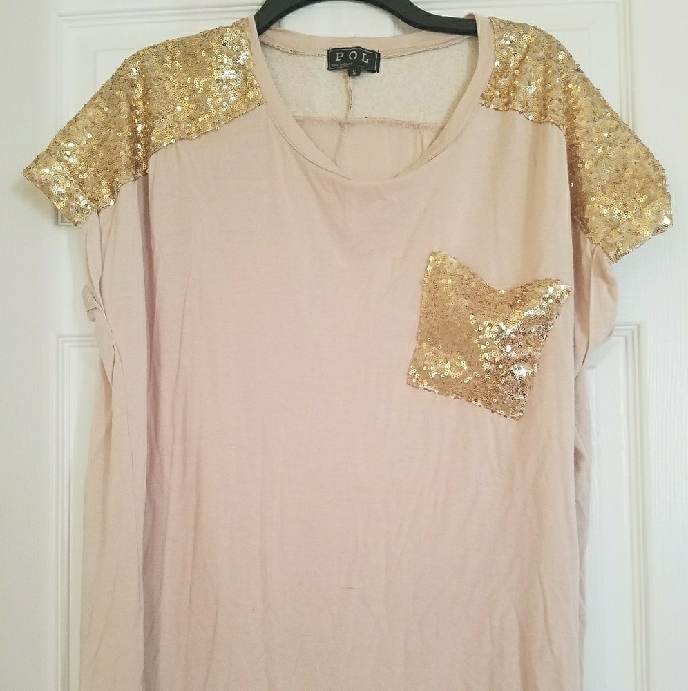 Darling flowy sequin top